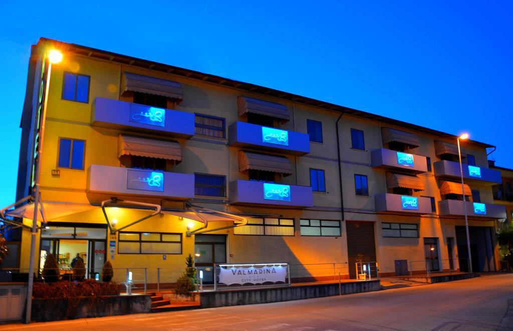 מלון קלנצאנו Valmarina מראה חיצוני תמונה