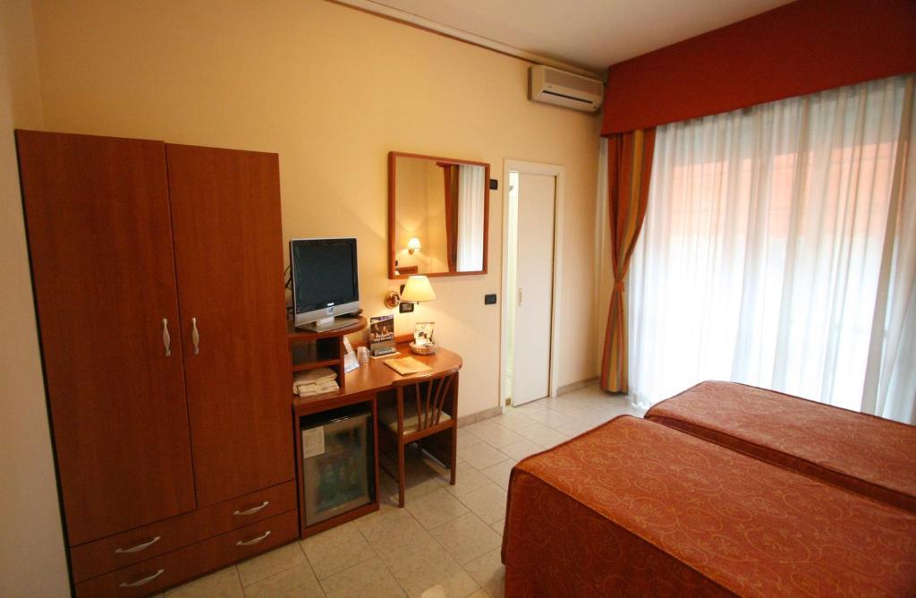 מלון קלנצאנו Valmarina חדר תמונה
